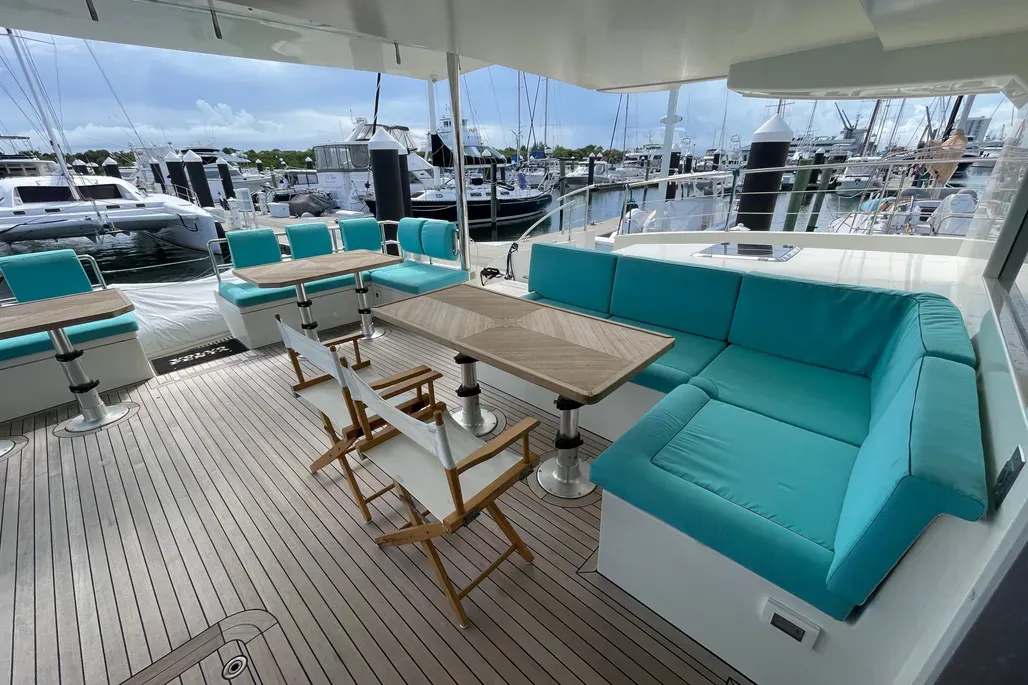 Premium + - Catamaran in Sant Antoni de Portmany