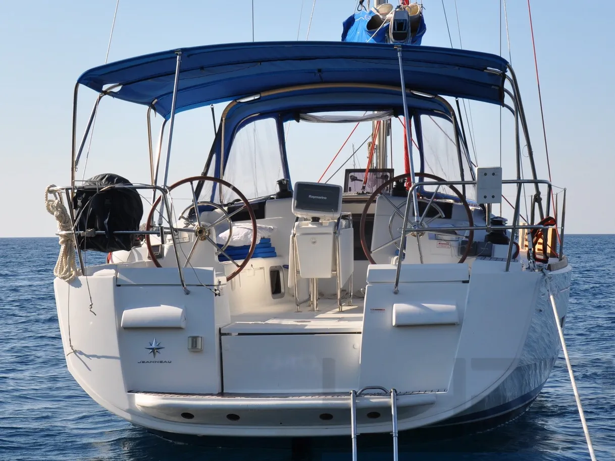 FourTwo - Sailboat in Karagözler