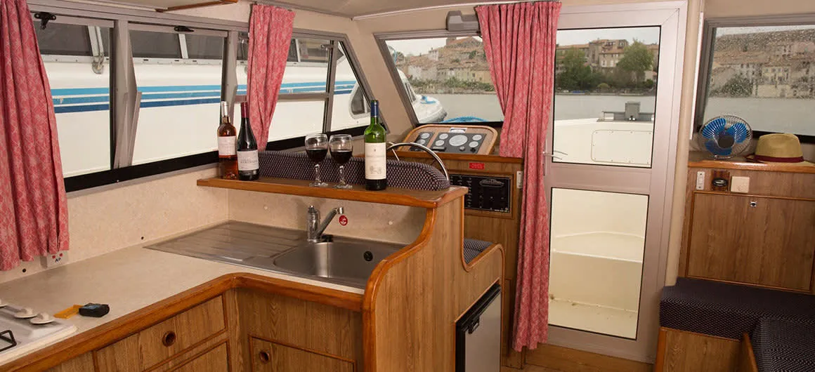 Cirrus B - Budget 8 - Motor Yacht in Portiragnes