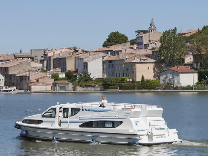 Magnifique - Comfort 42 - Motor Yacht in Rheinsberg
