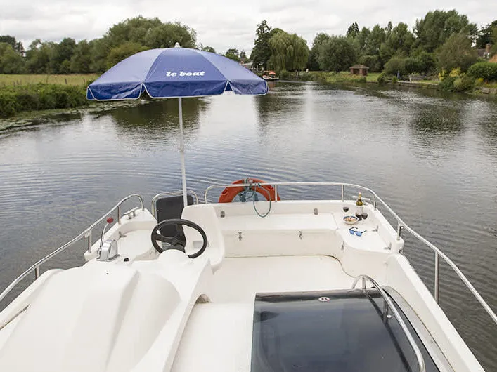 Consul - Budget 7 - Motor Yacht in Townparks