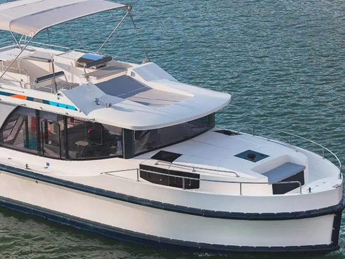Horizon 2 - Premier 37 - Motor Yacht in Homps