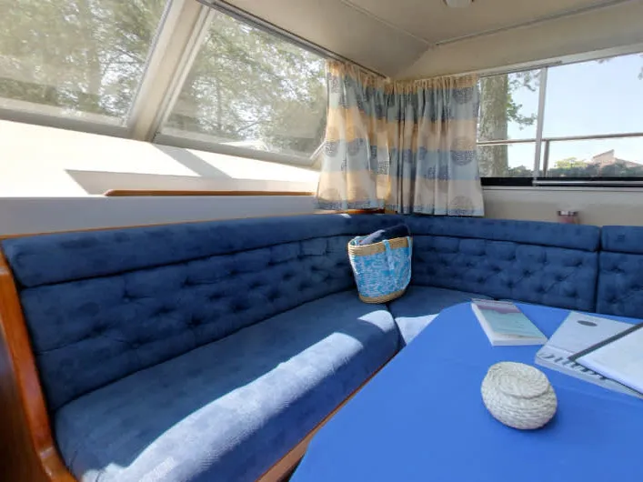 Royal Classique - Comfort 7 - Motor Yacht in Saint-Gilles