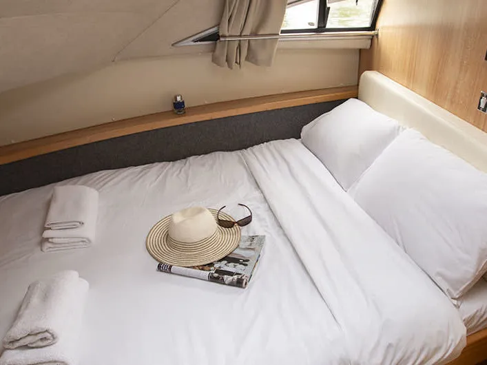 Classique Star - Budget 15 - Motor Yacht in Saint-Usage