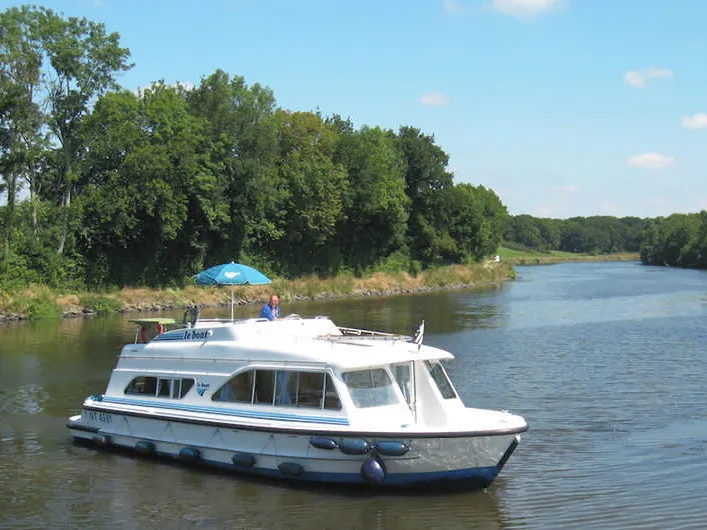 Tango - Comfort 4 - Motor Yacht in Douelle