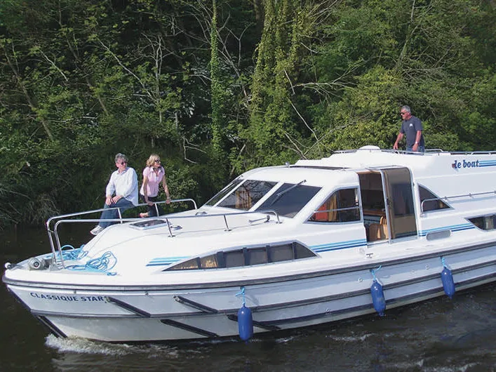 Classique Star - Budget 3 - Motor Yacht in Benson