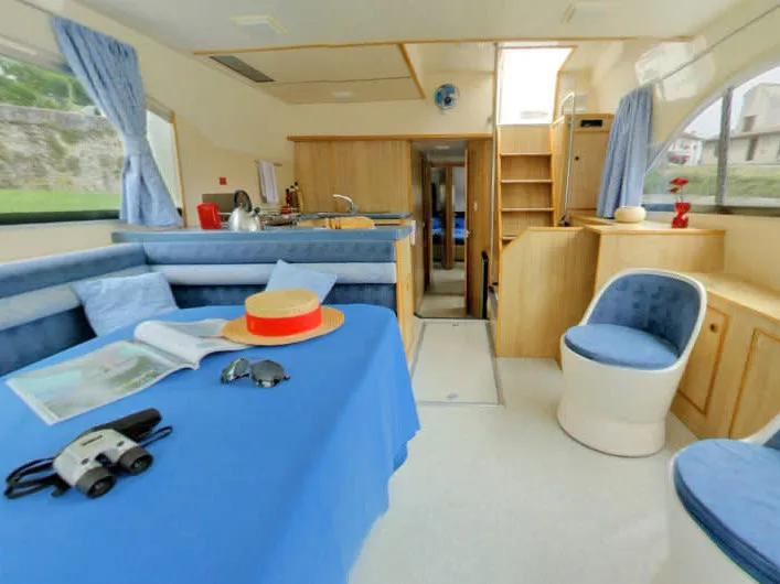 Salsa A - Comfort 16 - Motor Yacht in Saint-Gilles