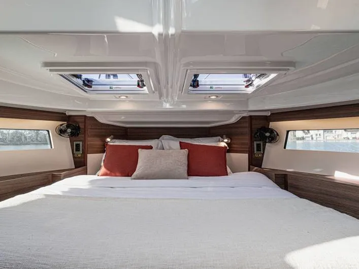 Liberty - Luxury 5 - Motor Yat içinde Migennes