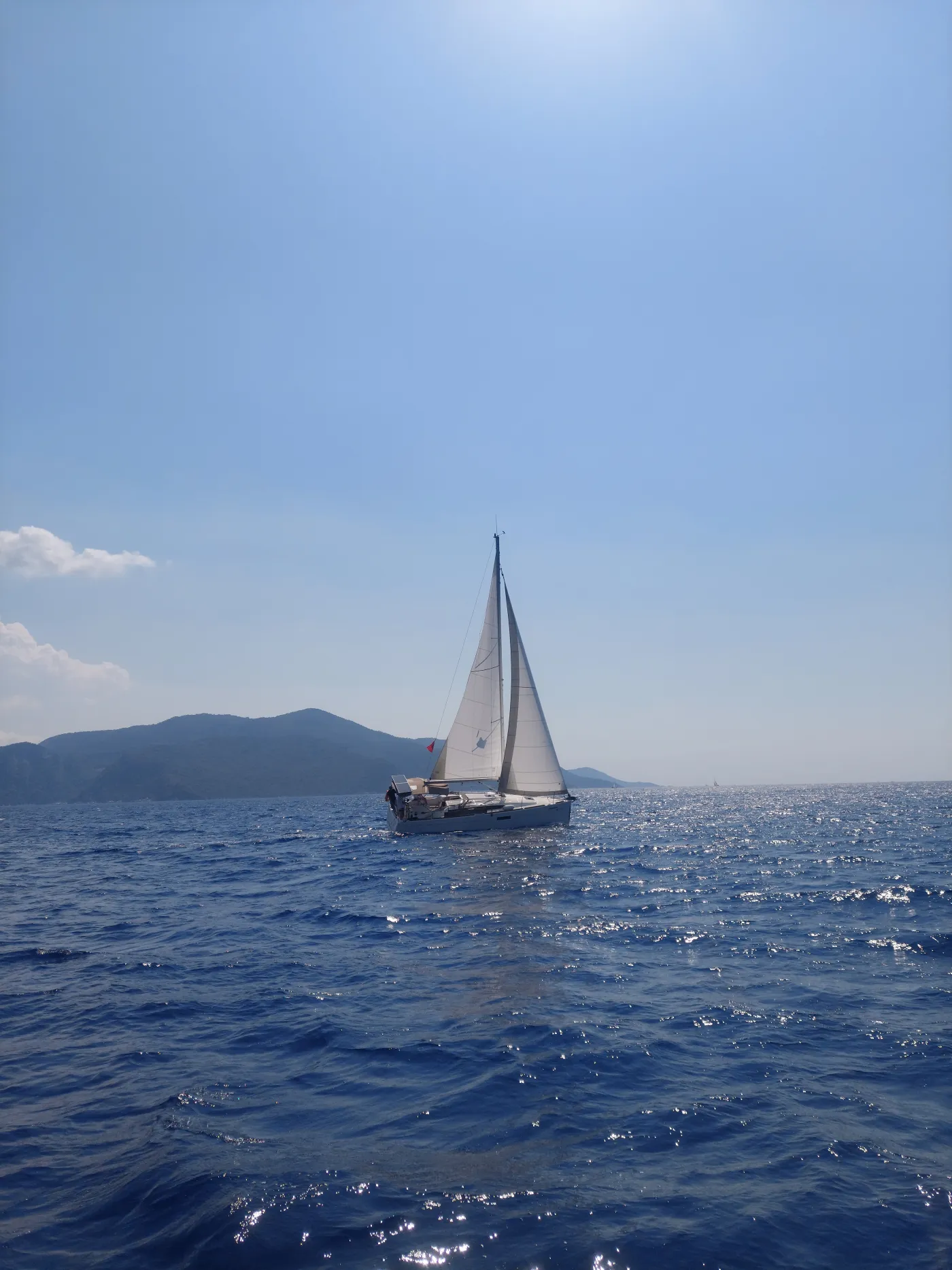 Anahera - Yelkenli içinde Karagözler