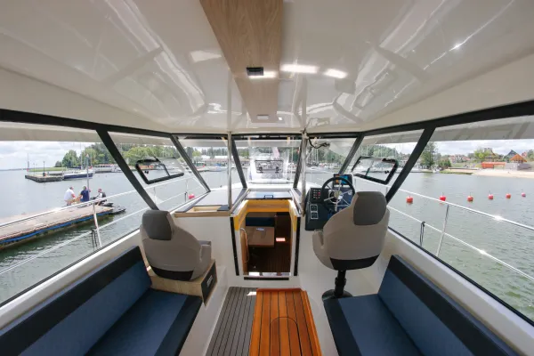 Nautika 1300 Royal