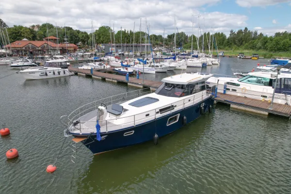 Nautika 1300 Royal