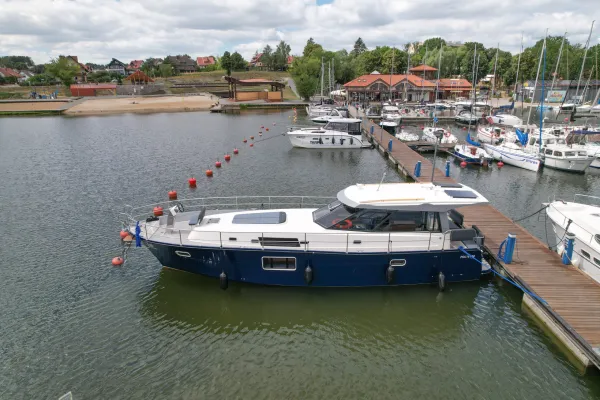 Nautika 1300 Royal