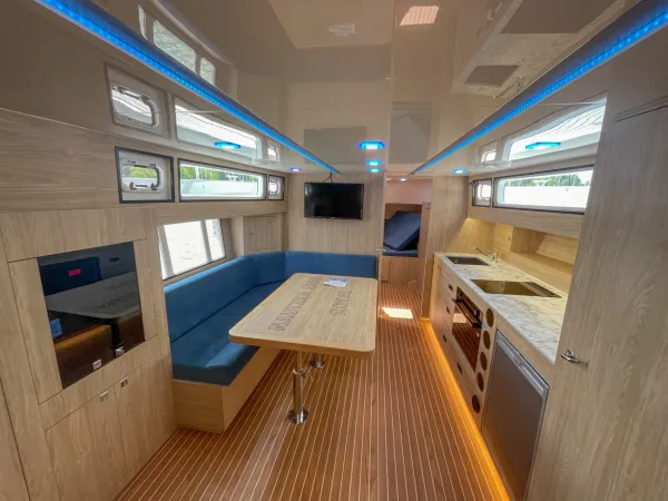 Nautika 1300 Royal