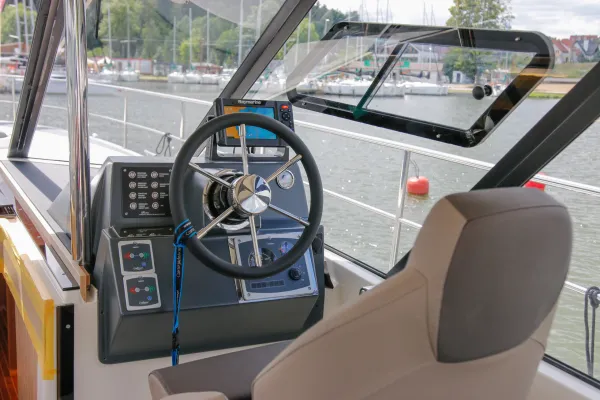Nautika 1300 Royal