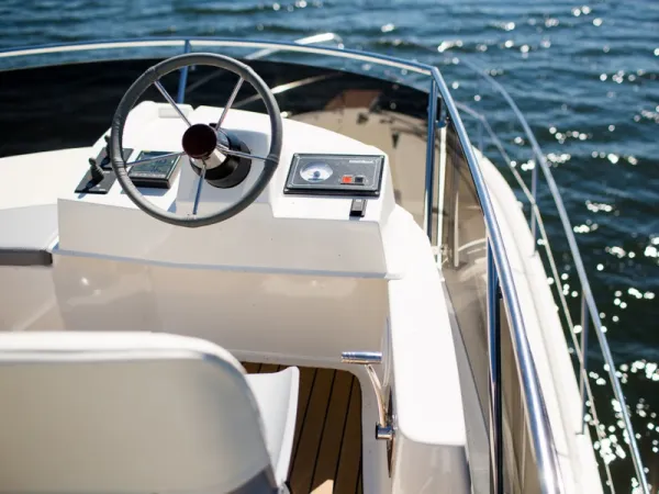 Platinum 989 Flybridge (Premiera)