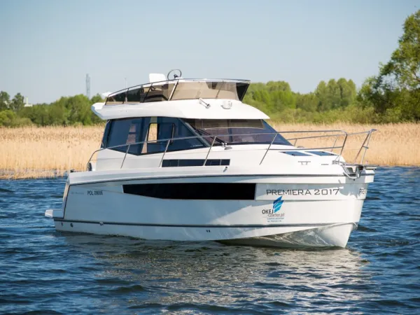Platinum 989 Flybridge (Premiera)