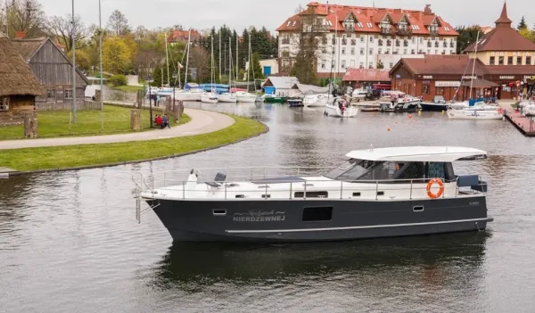 Nautika 1300 LUX