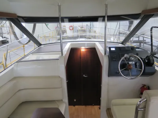 Platinum 989 Flybridge