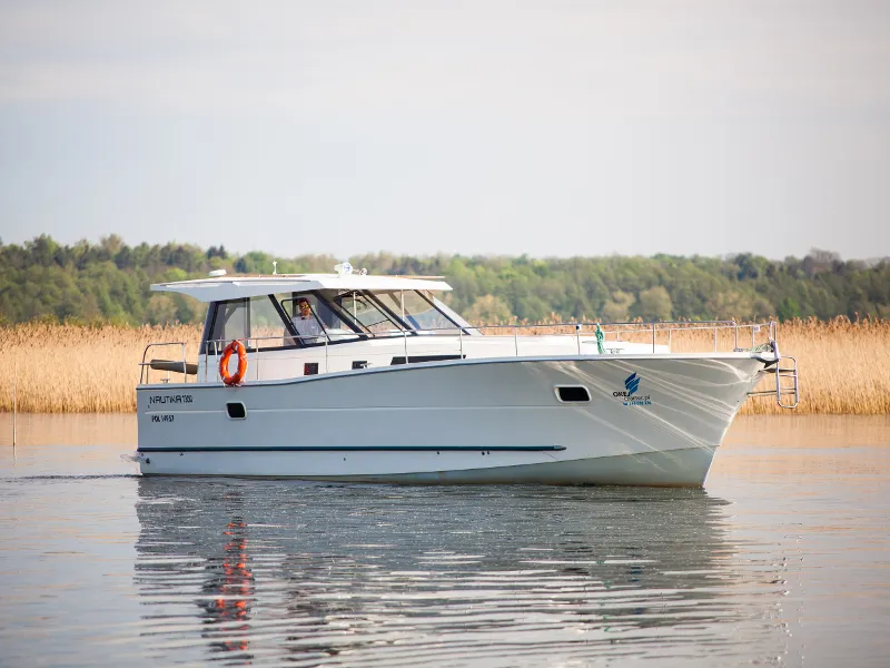Nautika 1300 VIP - Motor Yacht in Wilkasy