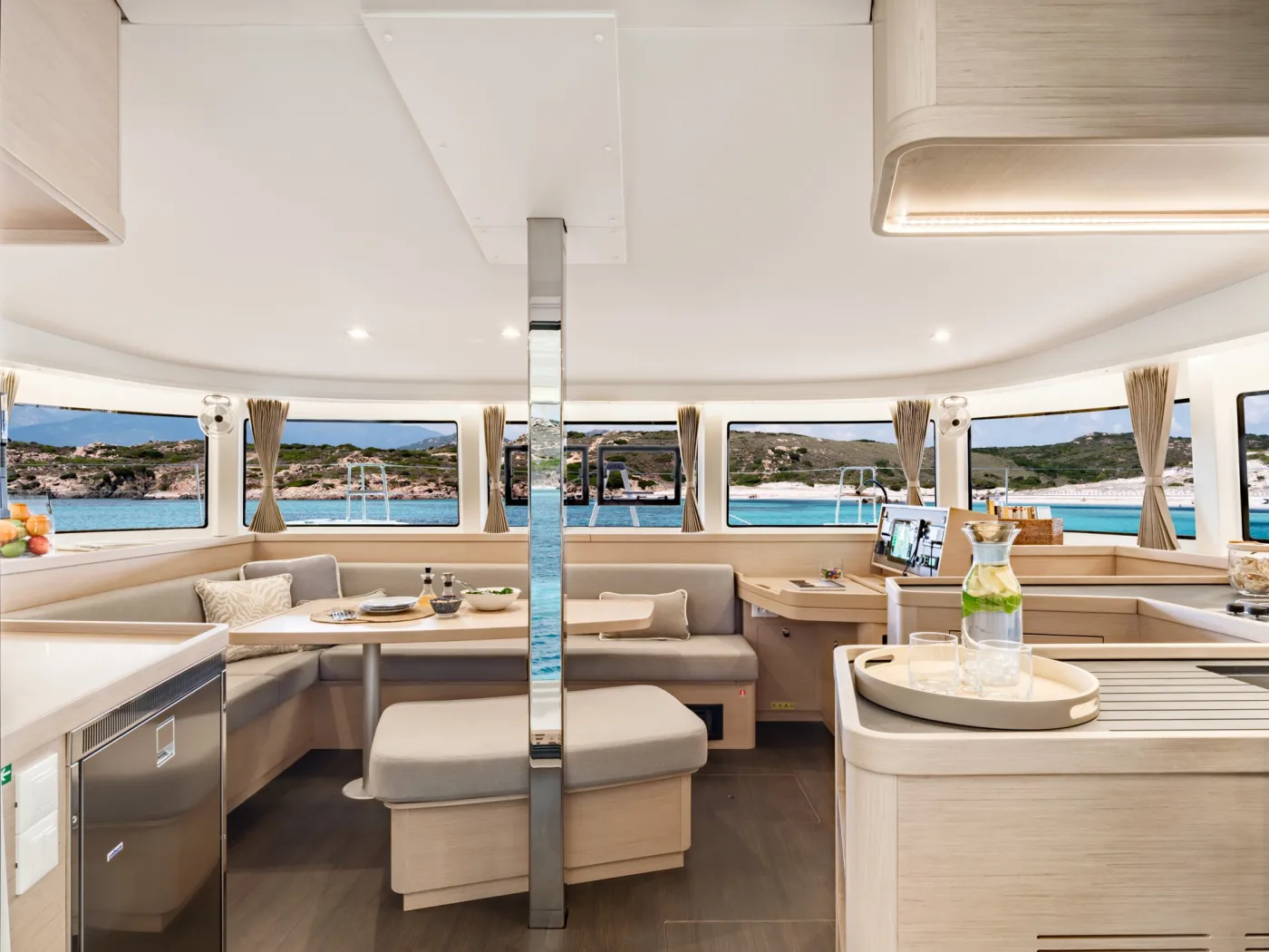 Ulysses - Catamaran in Ribishi