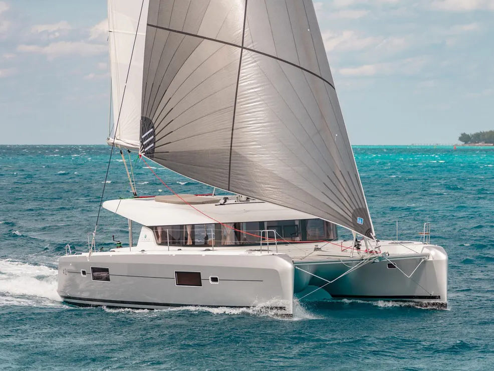 Ulysses - Catamaran in Ribishi