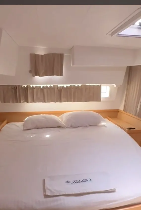 ALBERTINA  2025 refit - A/C  , Generator , Solar , Electric winch, remote control gangway - Catamaran in Lefkada