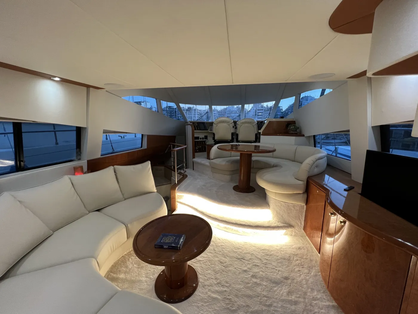 Bliss - Motor Yacht in Pireas
