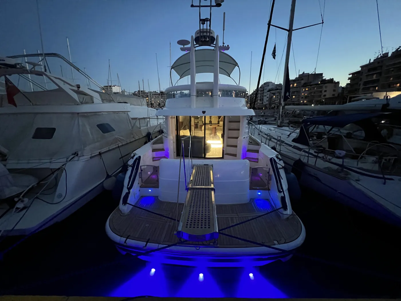 Bliss - Motor Yacht in Pireas