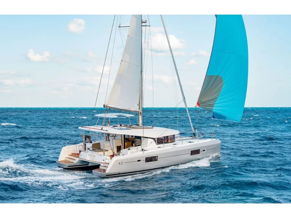 Midas - Catamaran in Alimos
