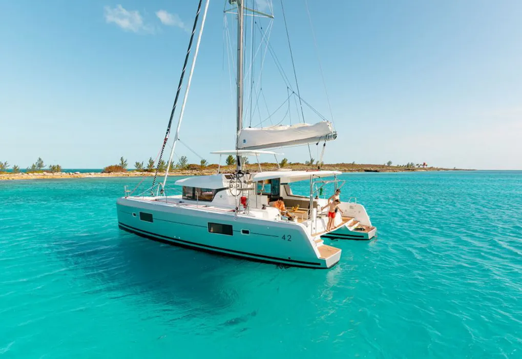 Midas - Catamaran in Alimos