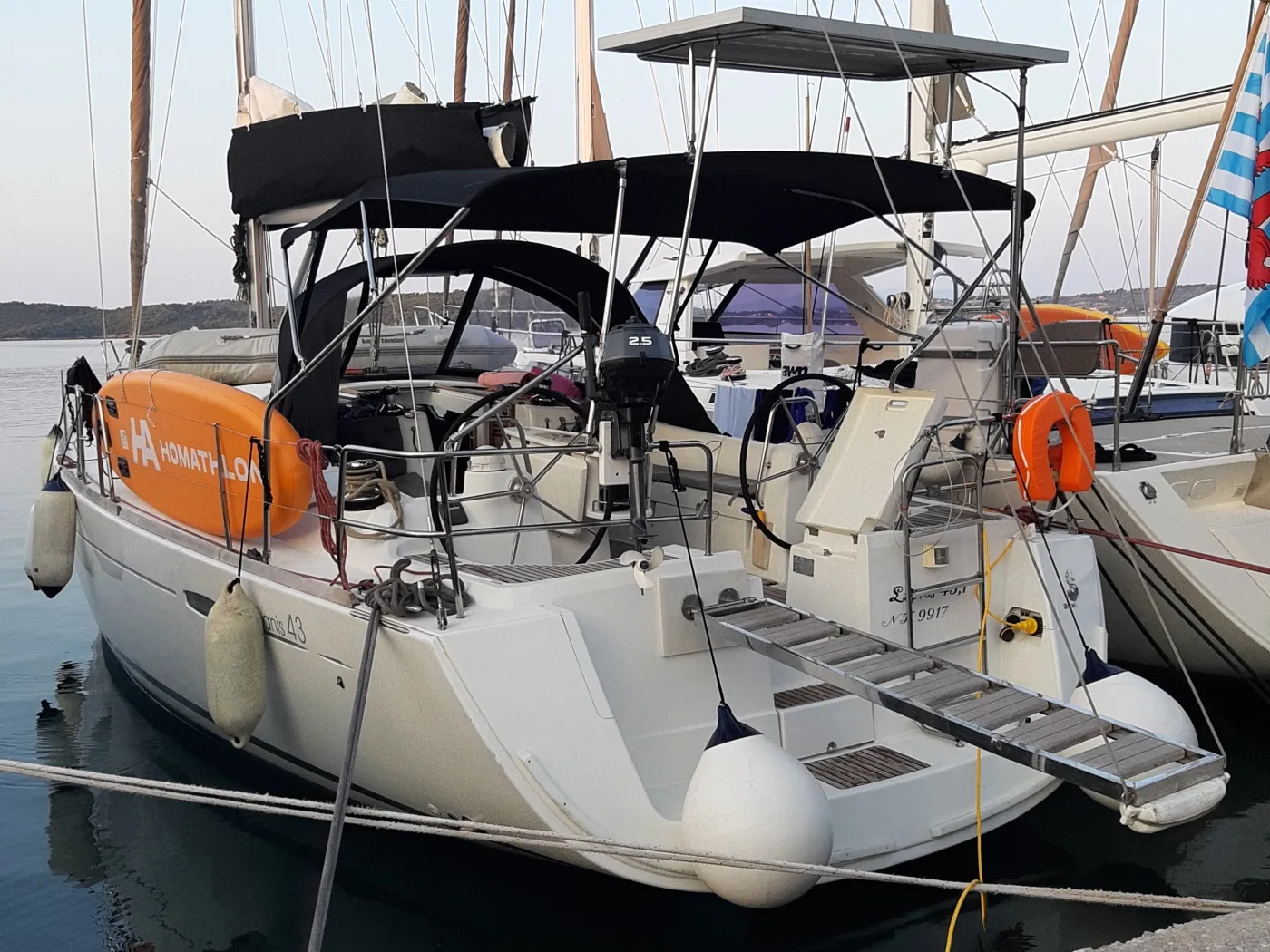 Sifnos 43.1 - Sailboat in Kallithea