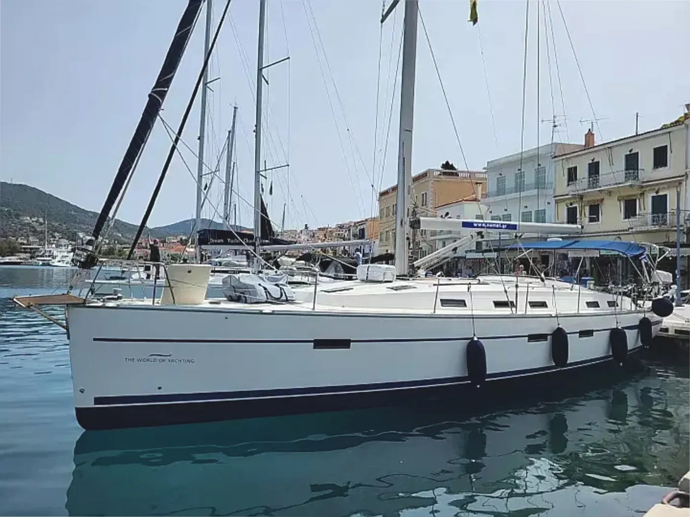 Bela Vila - Sailboat in Kallithea