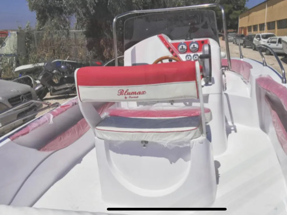 Nemo - Motor Yat içinde Livorno