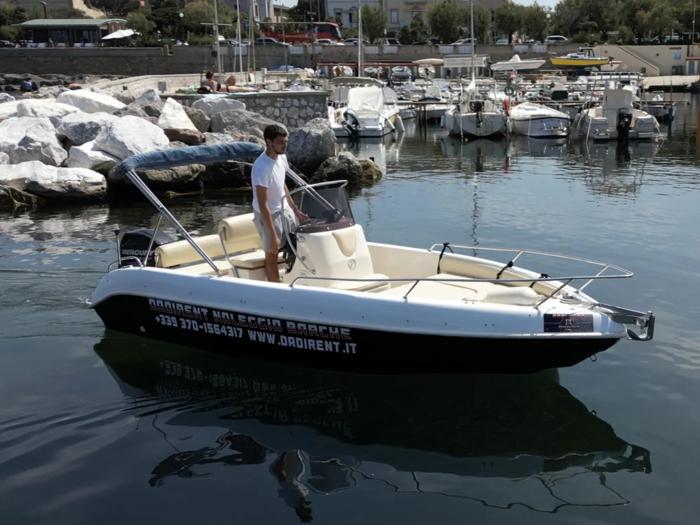 Annina - Motor Yat içinde Livorno