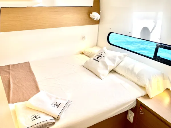 OLOKUM Denia CREWED