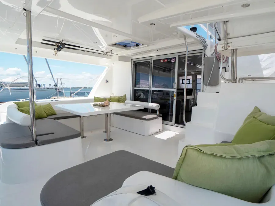 Unforgettable - Catamaran in Providence