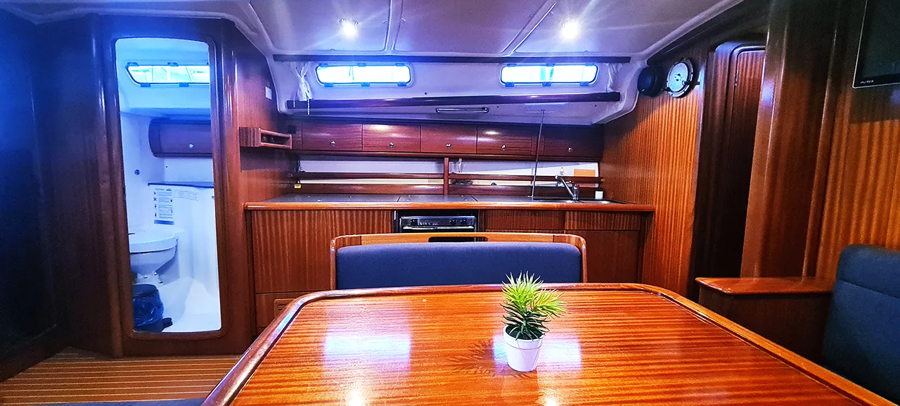 Gin - Sailboat in Punat