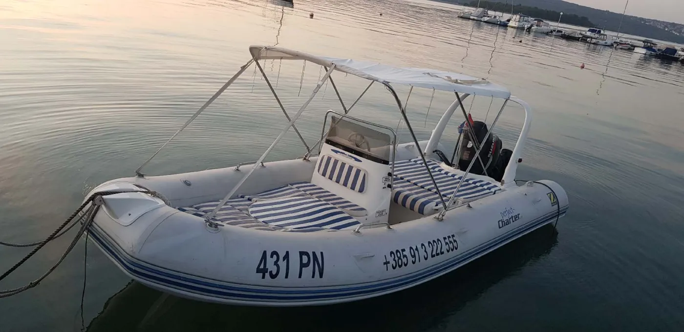 Medline 2 - Motor Yacht in Punat
