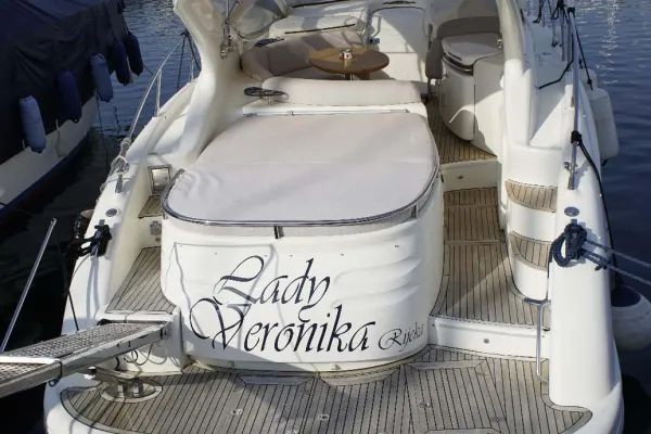 Lady Veronika