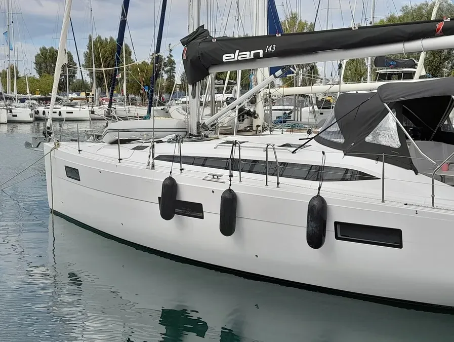 Elena - Sailboat in Alimos