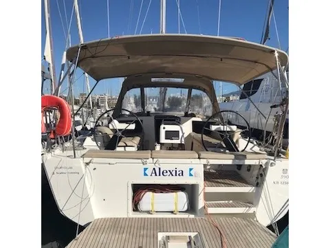 Alexia - Yelkenli içinde Alimos