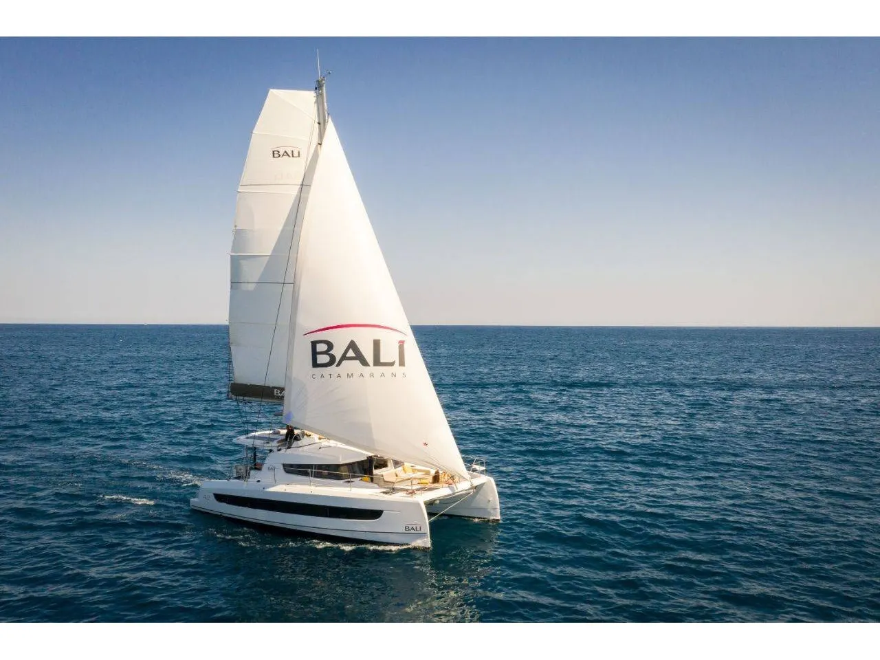 Pastel - Catamaran in Alimos