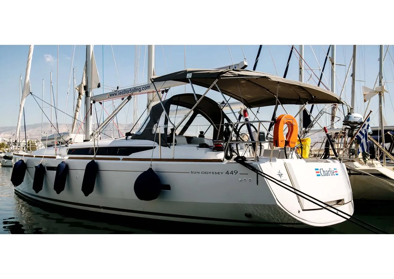 Charlie - Sailboat in Alimos