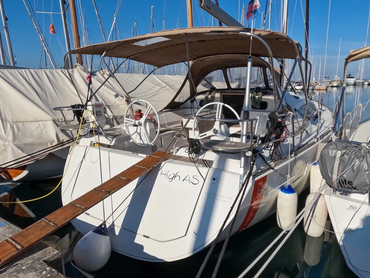 High AS - Sailboat in Izola