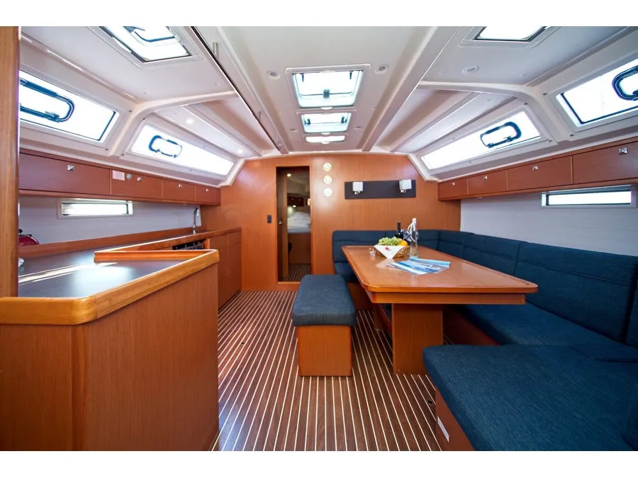 MH 54 - Sailboat in Murter
