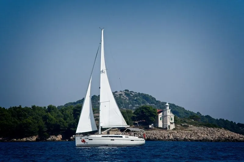 MH 64 - Sailboat in Murter