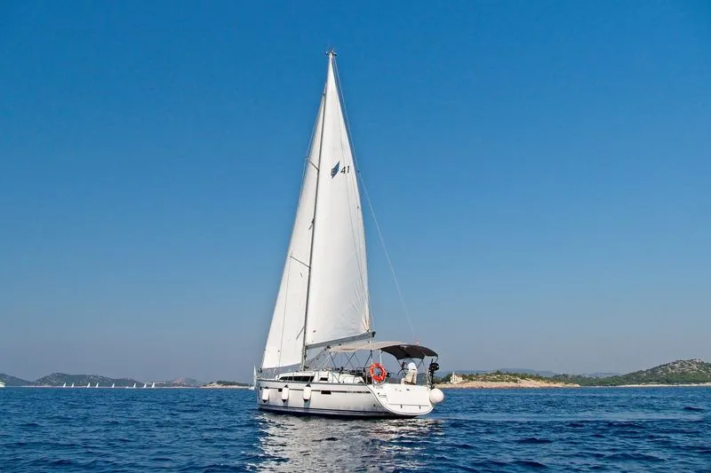 MH 57 - Sailboat in Murter