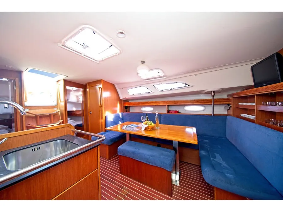 MH 22 - Sailboat in Murter