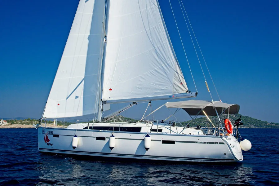 MH 68 - Sailboat in Murter