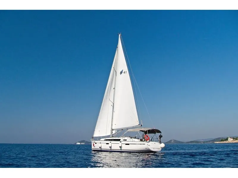 MH 68 - Sailboat in Murter